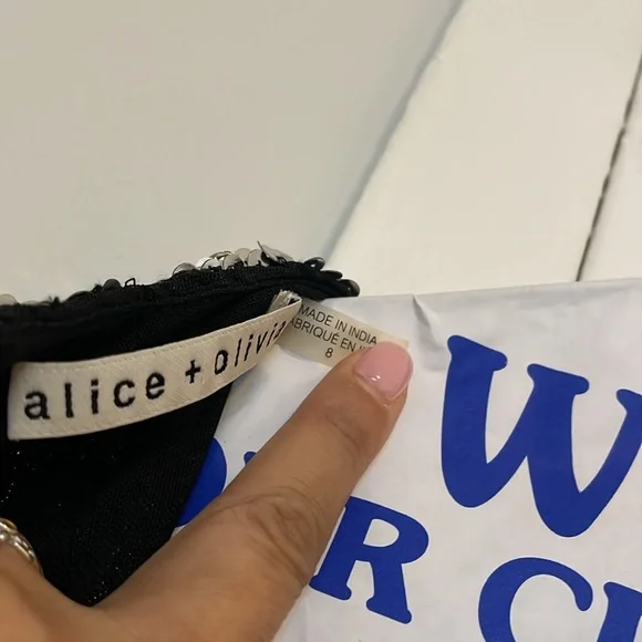 🔥 Ret $895 Alice + Olivia Silver Sequin Malika zip-detailed embellished dress - Picture 9 of 11